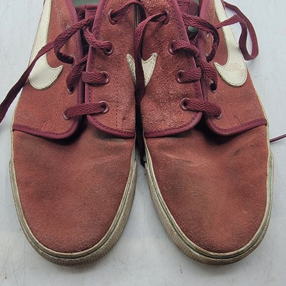 Nike Toki Mens 11.5 Red Sneaker Shoes Walking Skateboarding School 555272-623 main image 13